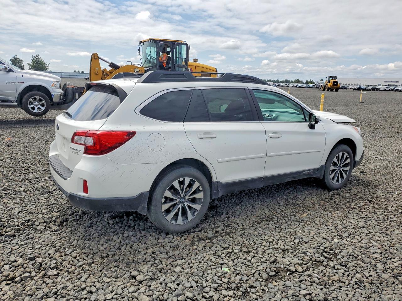 2017 SUBARU OUTBACK