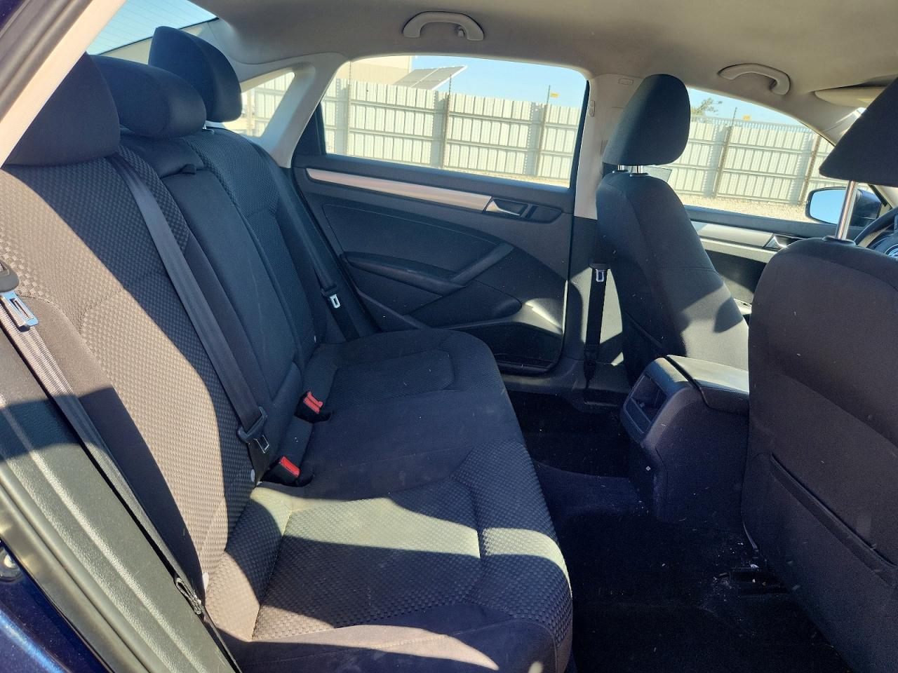 2013 VOLKSWAGEN PASSAT