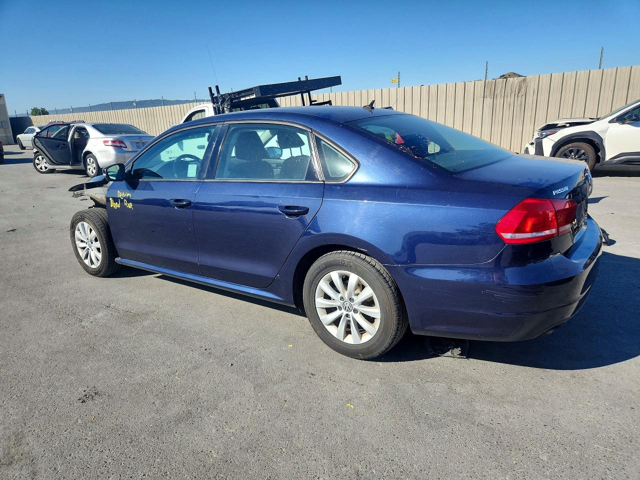 2013 VOLKSWAGEN PASSAT
