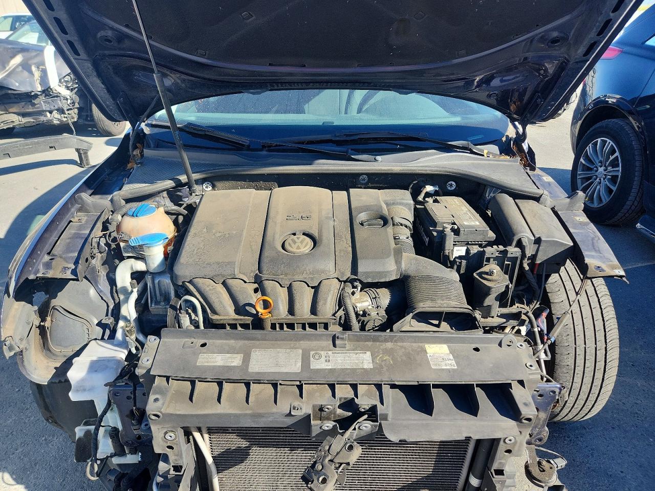 2013 VOLKSWAGEN PASSAT