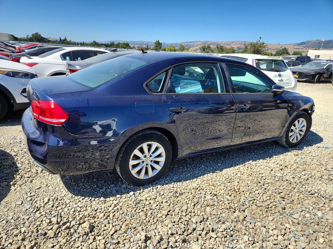 2013 VOLKSWAGEN PASSAT