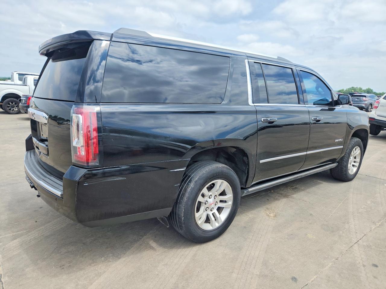 2019 GMC YUKON