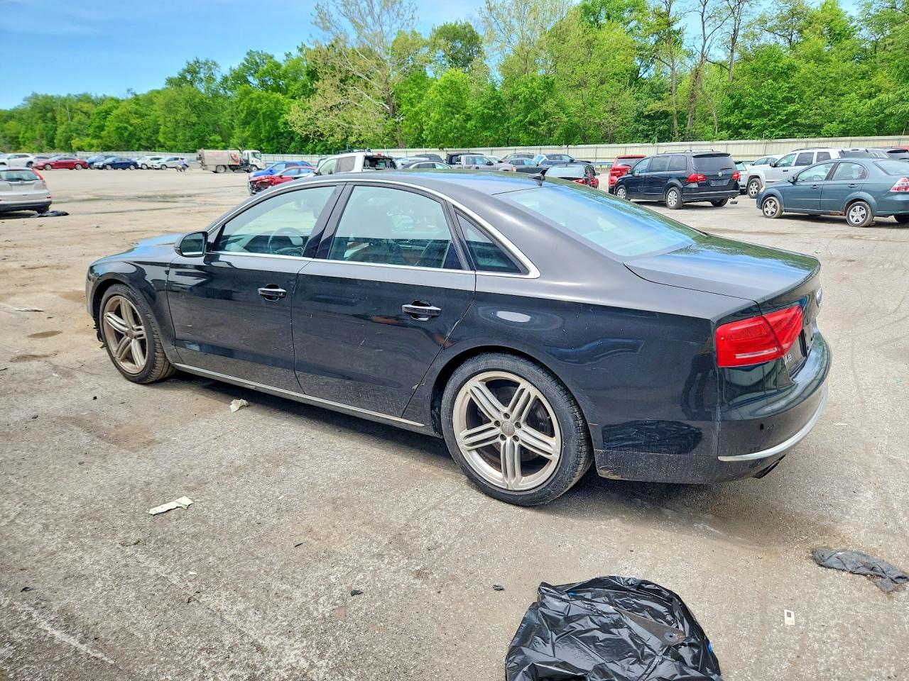2011 AUDI A8