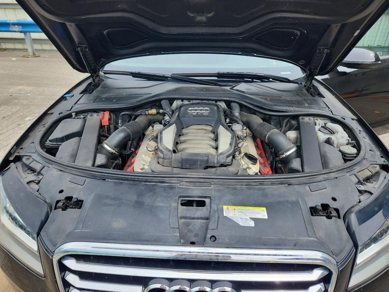 2011 AUDI A8