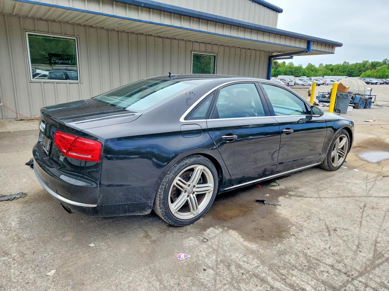 2011 AUDI A8