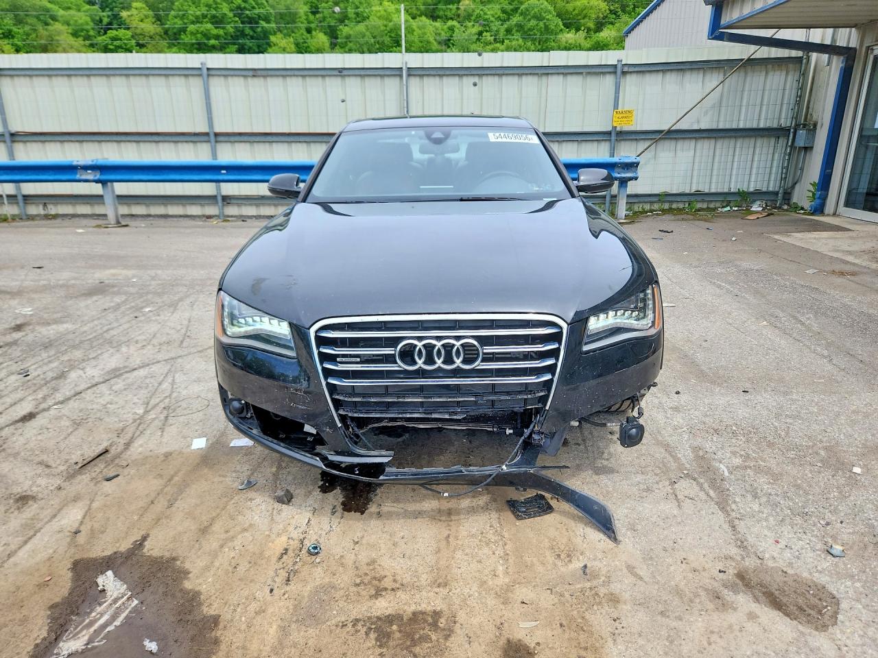 2011 AUDI A8