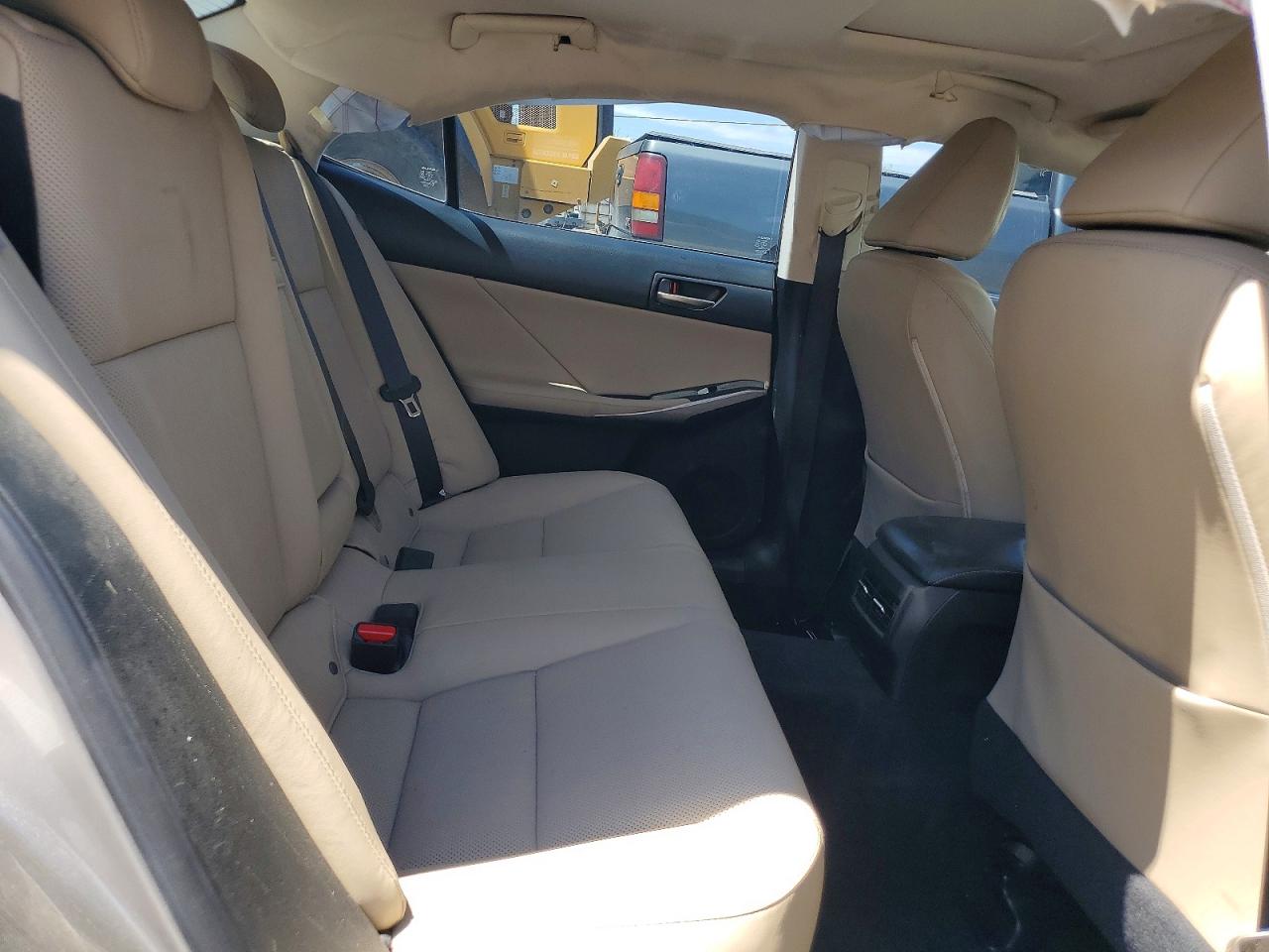 2019 LEXUS IS