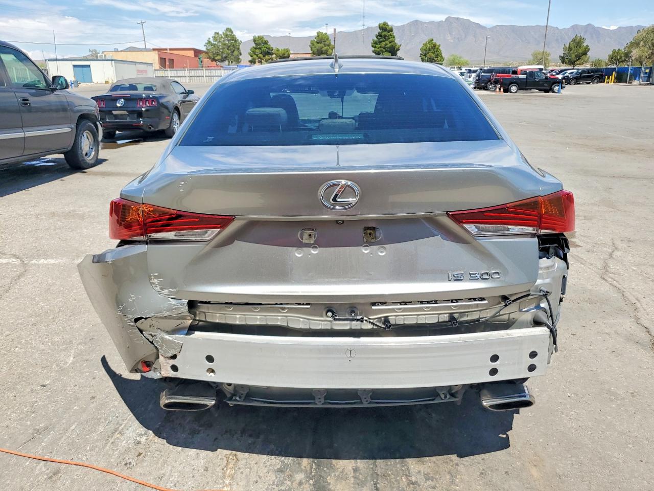 2019 LEXUS IS