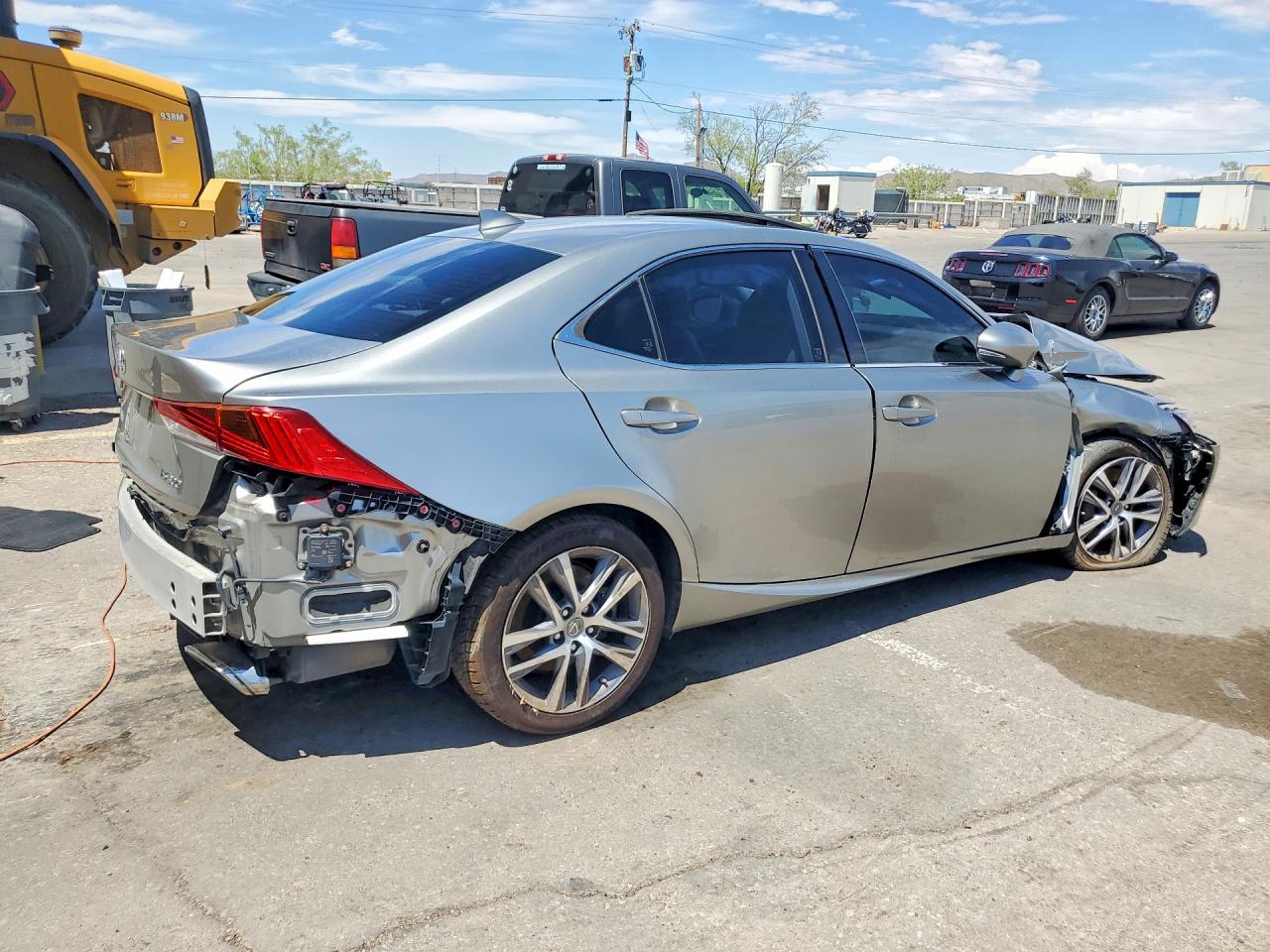 2019 LEXUS IS
