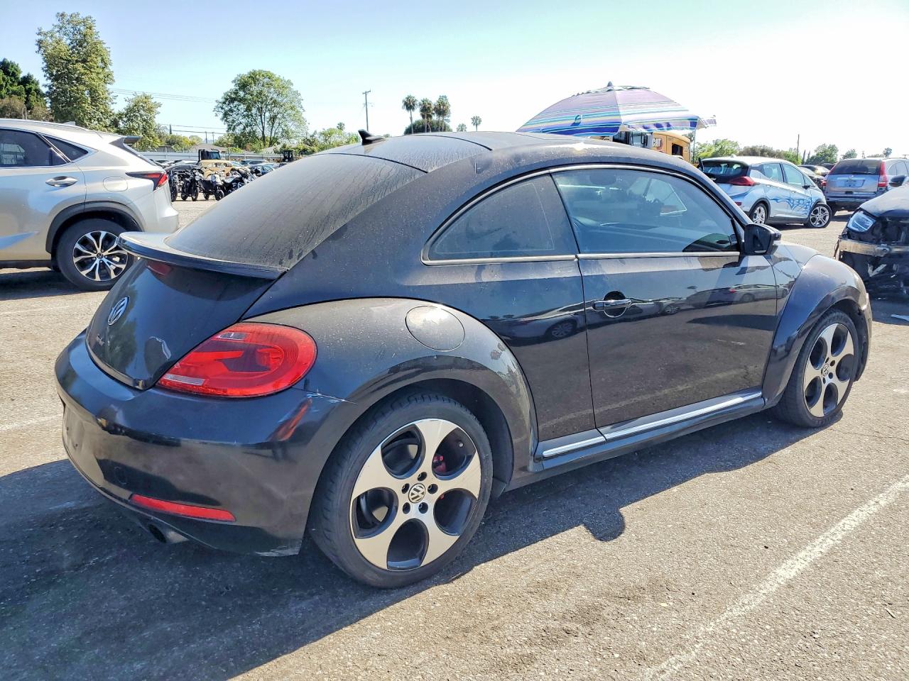 2012 VOLKSWAGEN BEETLE