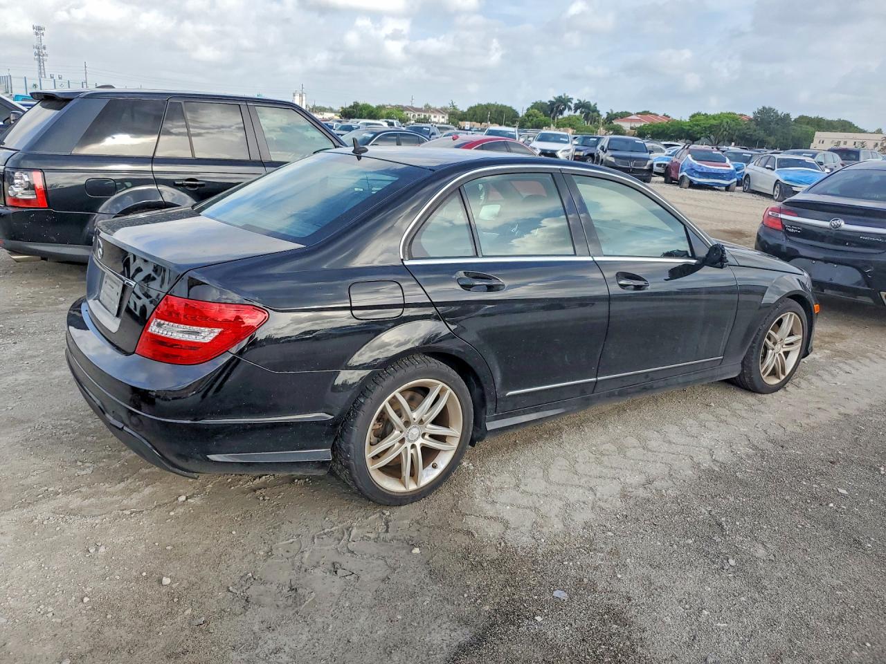 2013 MERCEDES-BENZ C-CLASS
