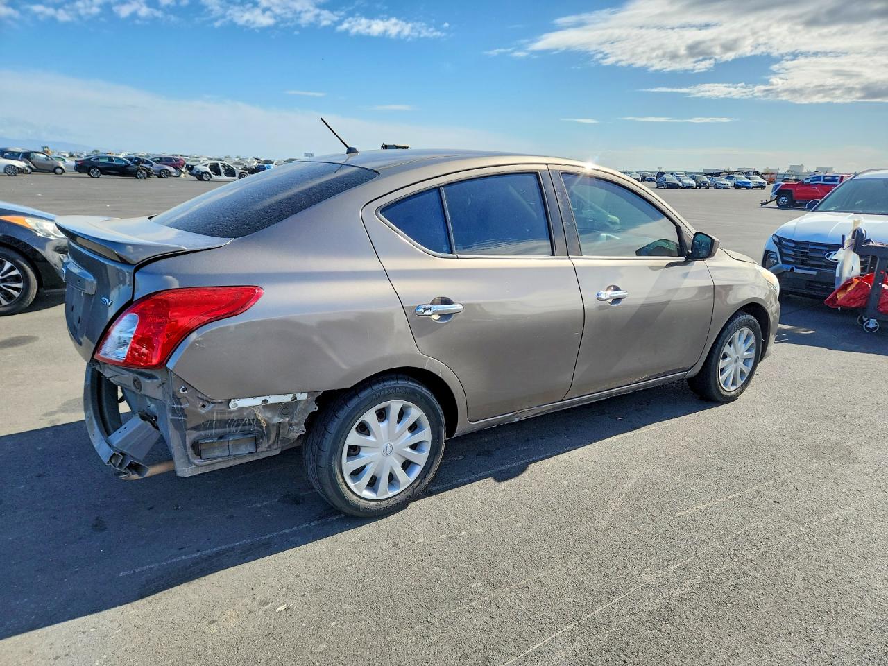 2017 NISSAN VERSA