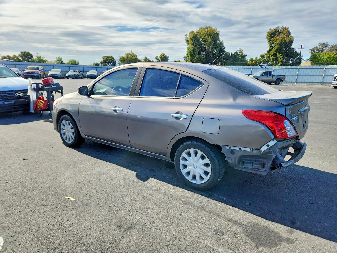 2017 NISSAN VERSA