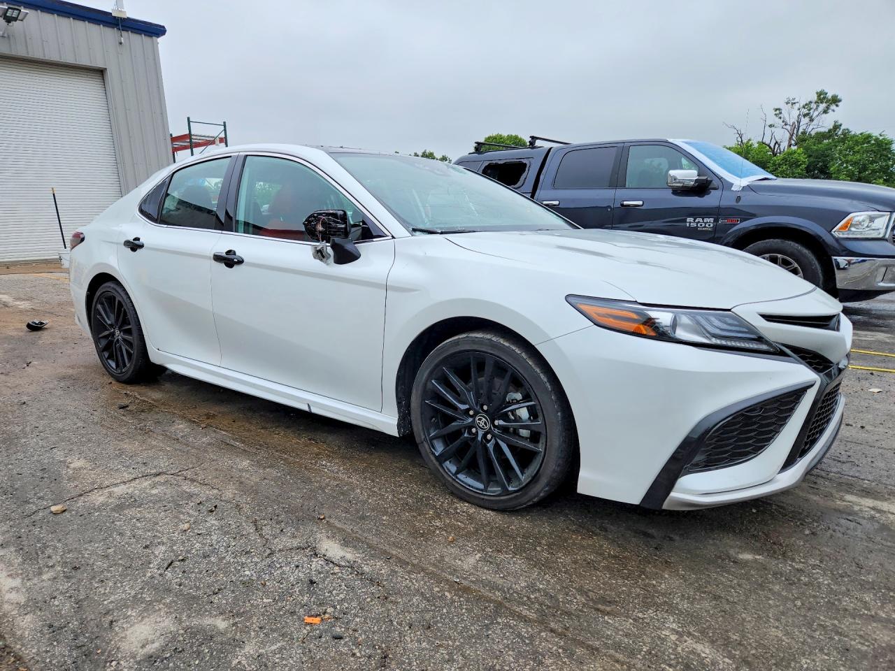 2024 TOYOTA CAMRY