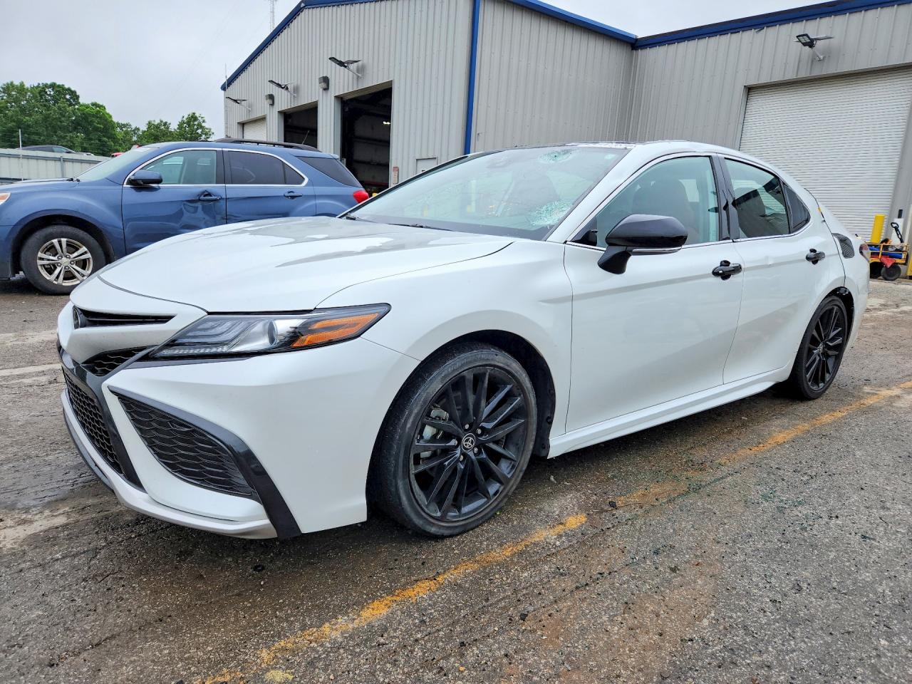 2024 TOYOTA CAMRY