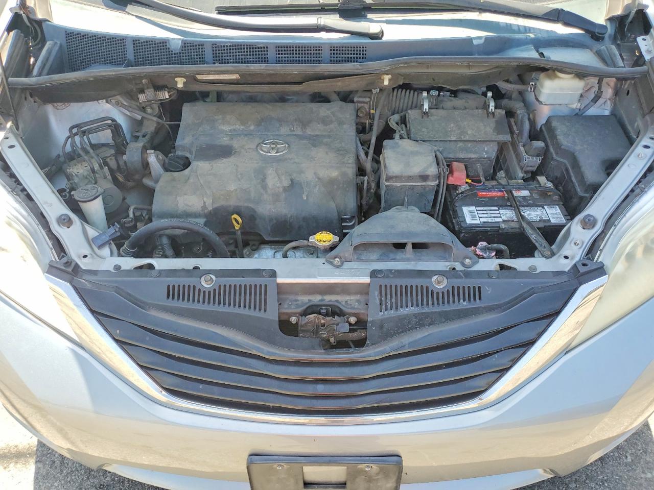 2013 TOYOTA SIENNA