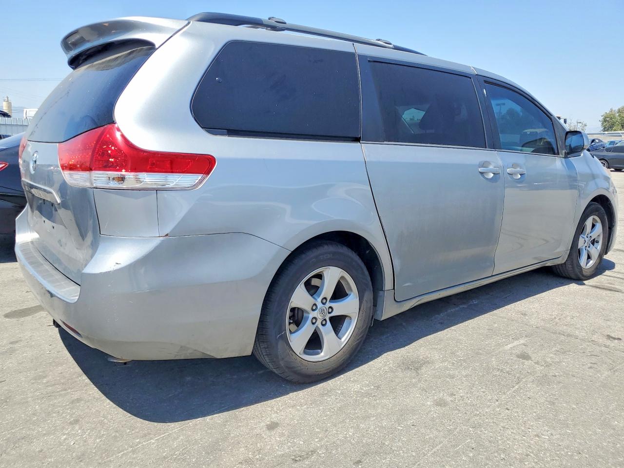 2013 TOYOTA SIENNA