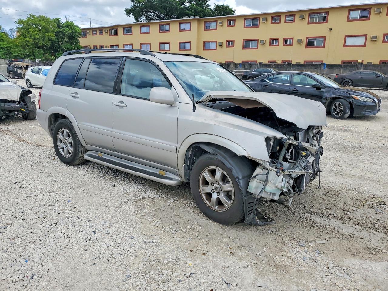 2006 TOYOTA HIGHLANDER