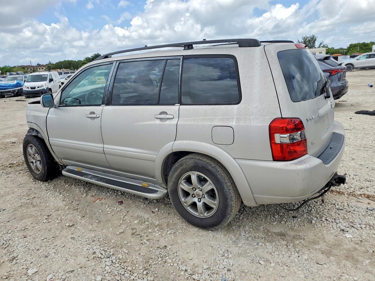 2006 TOYOTA HIGHLANDER