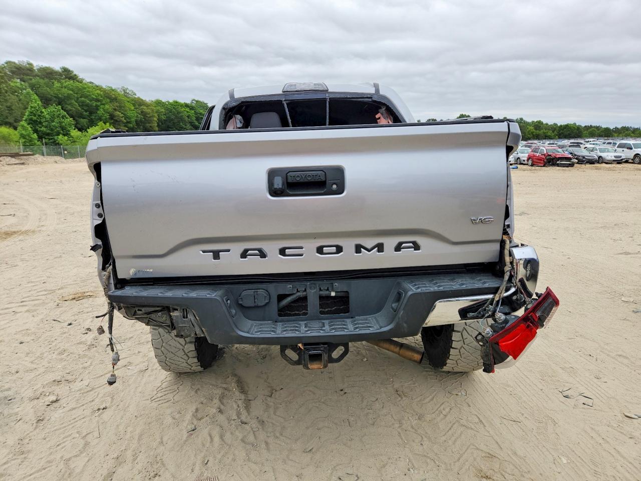 2018 TOYOTA TACOMA