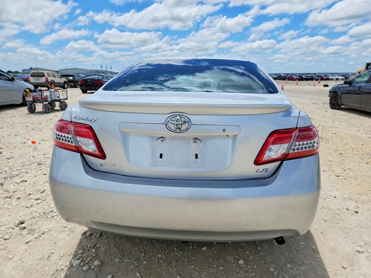 2011 TOYOTA CAMRY