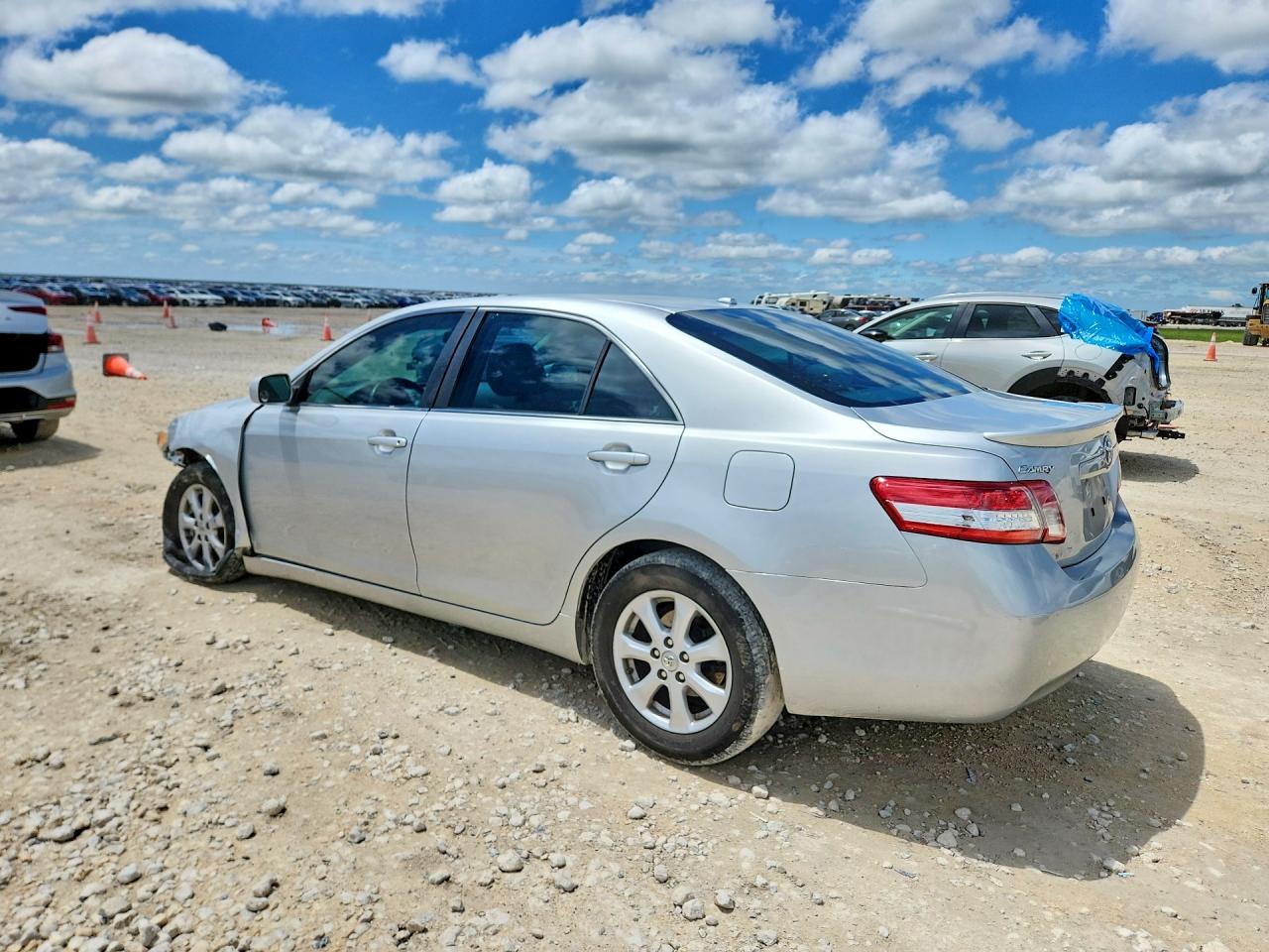 2011 TOYOTA CAMRY