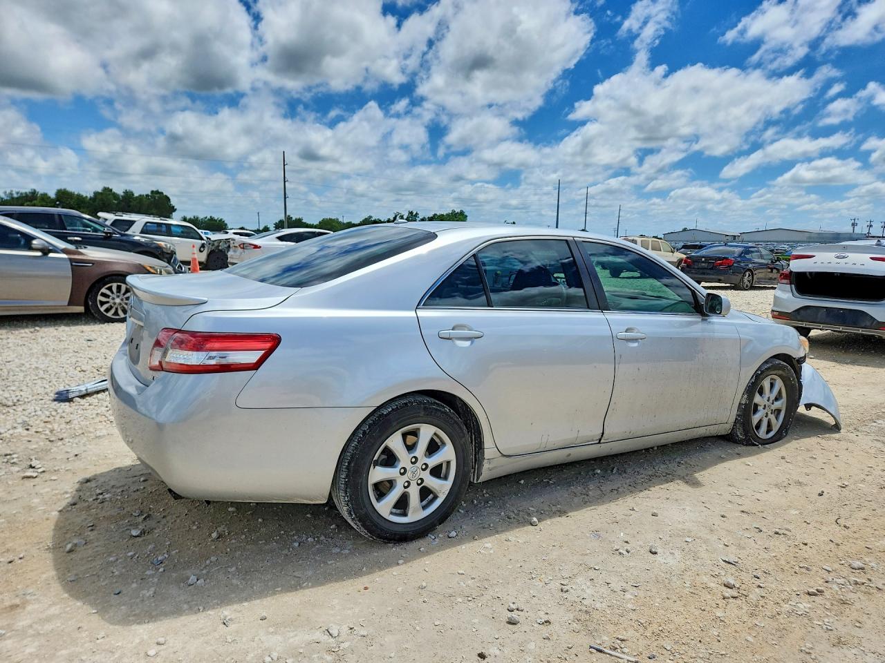 2011 TOYOTA CAMRY