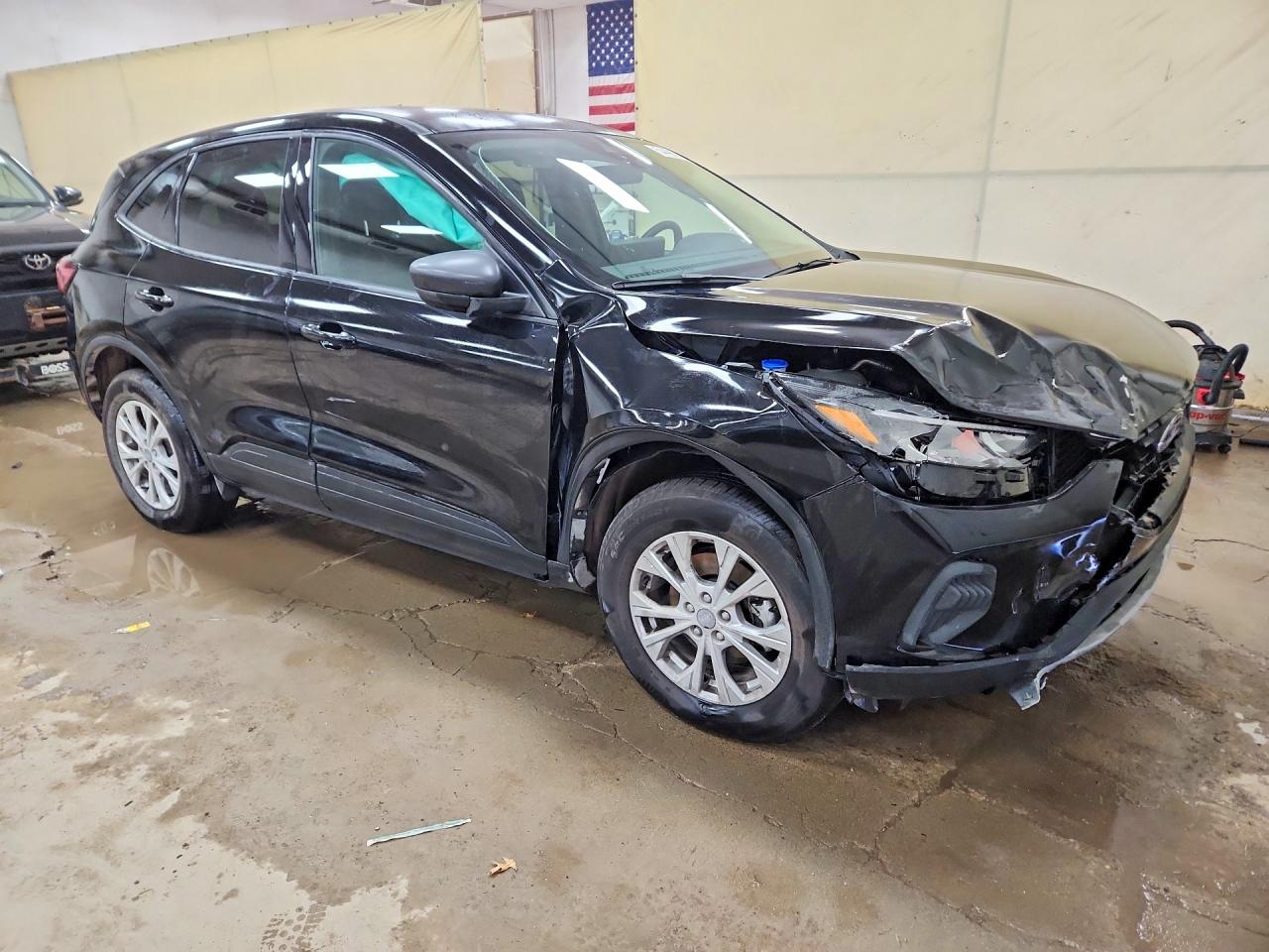 2025 FORD ESCAPE