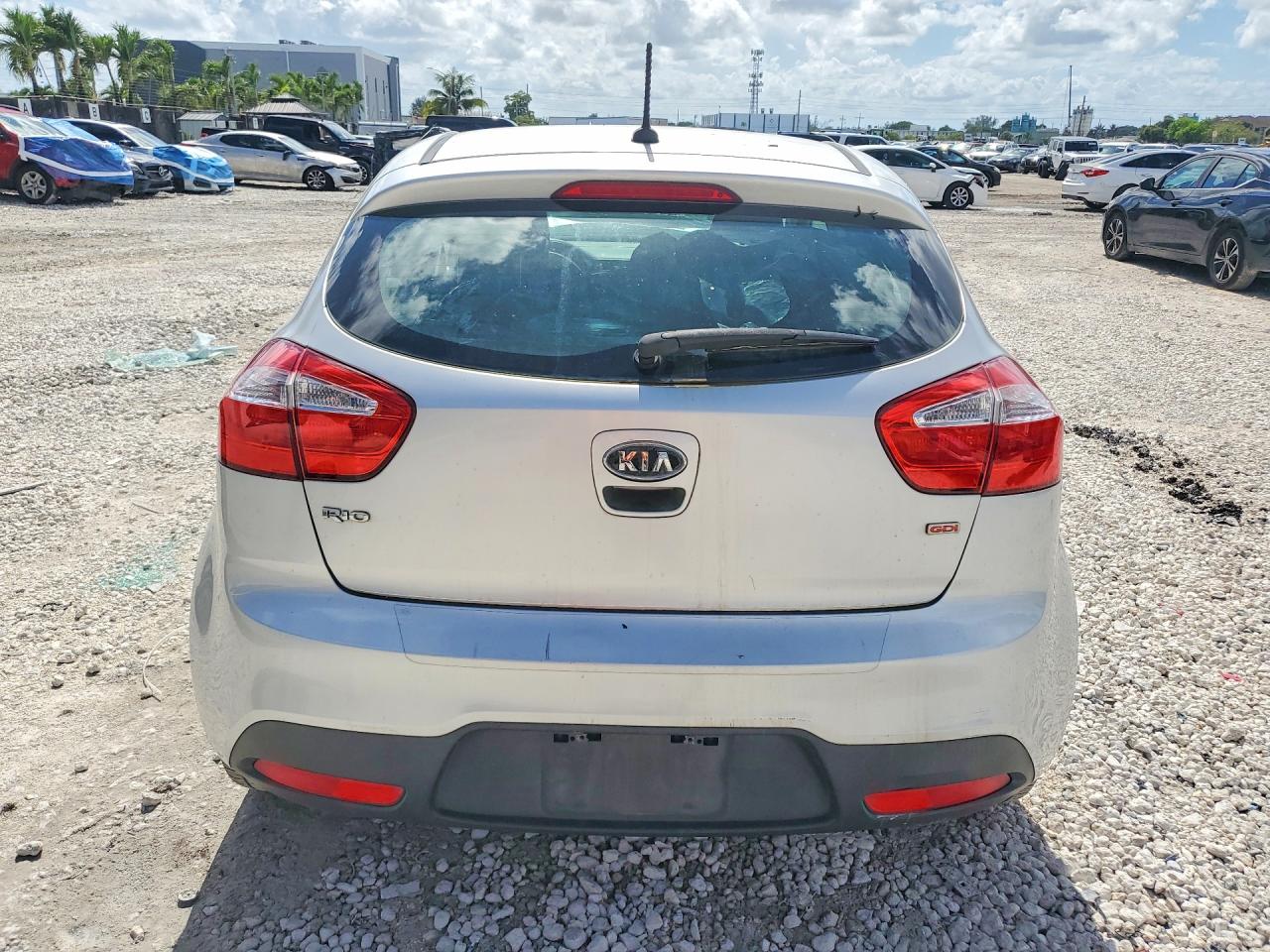 2013 KIA RIO