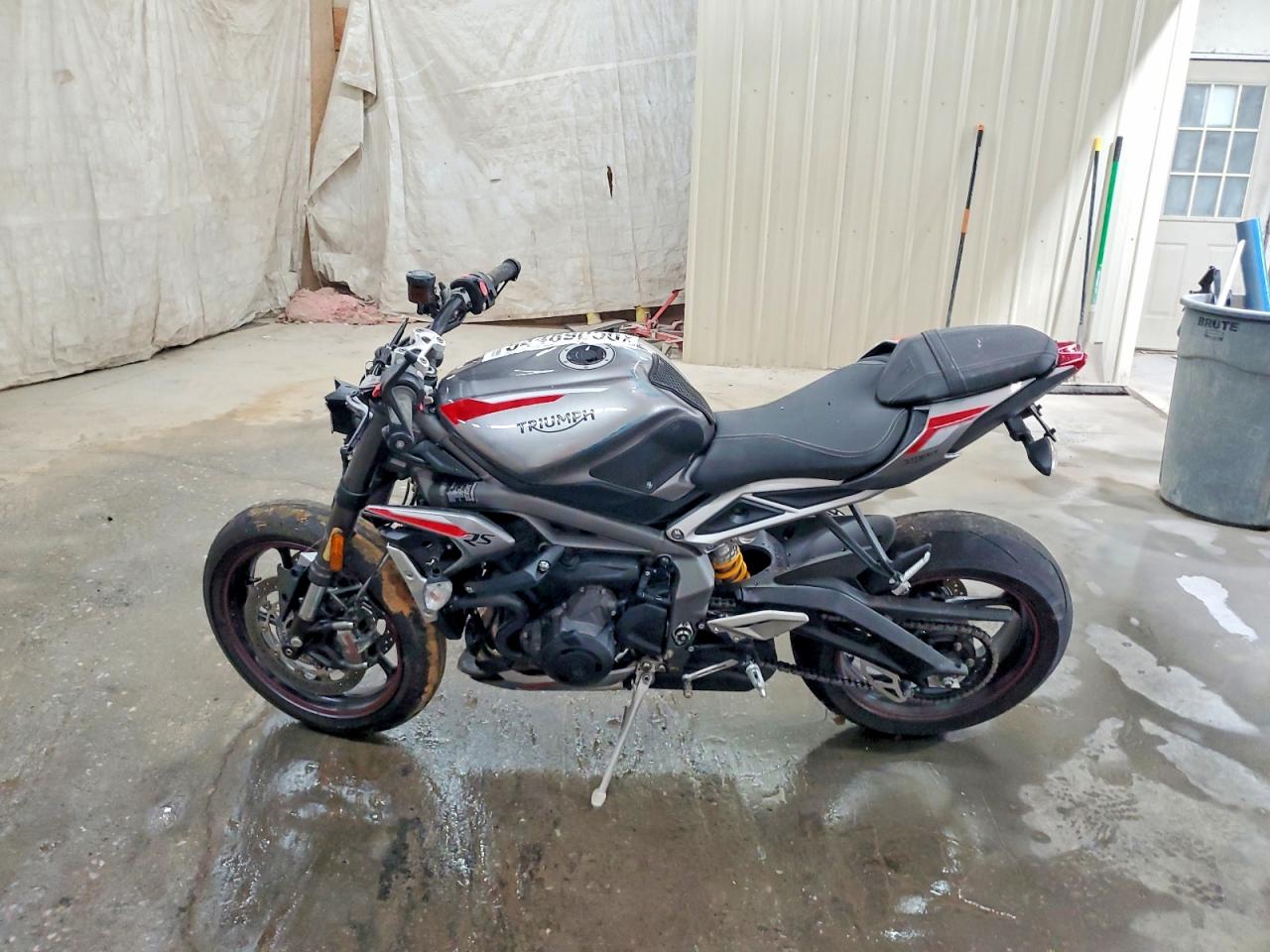 2020 TRIU STREETTRIP