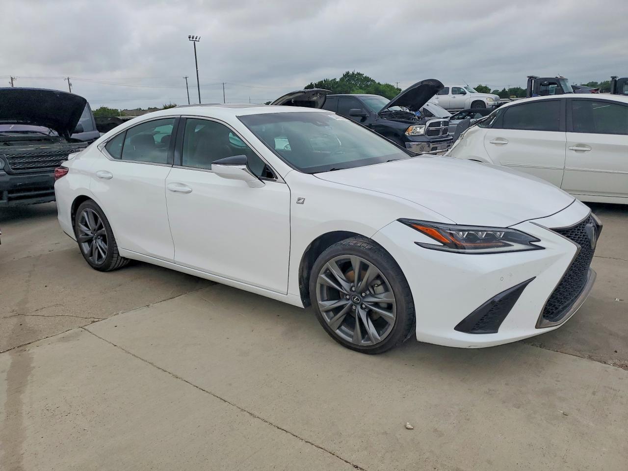 2021 LEXUS ES350