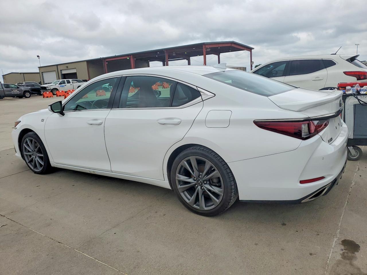 2021 LEXUS ES350