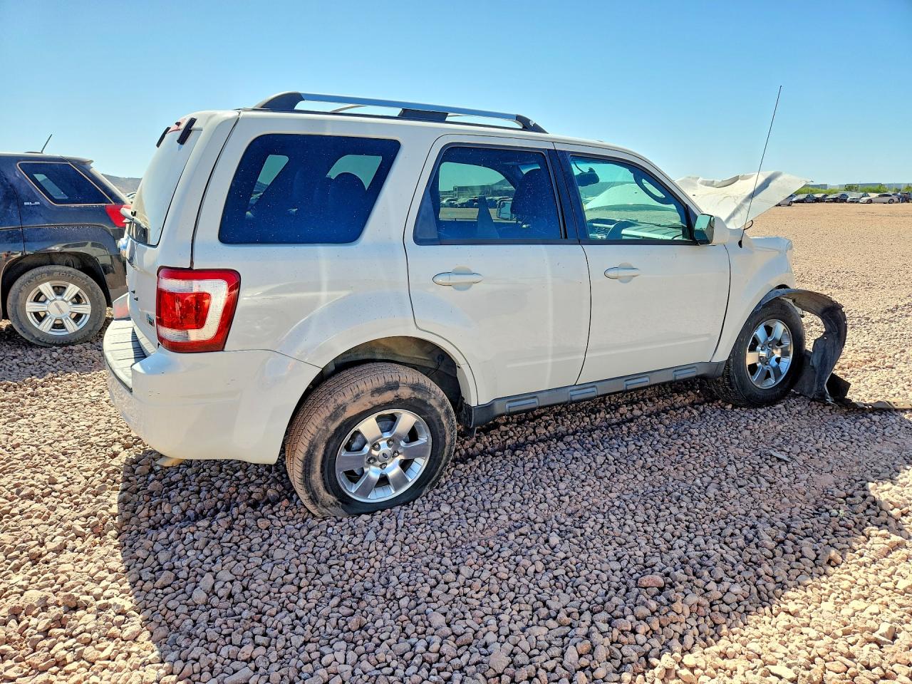 2011 FORD ESCAPE