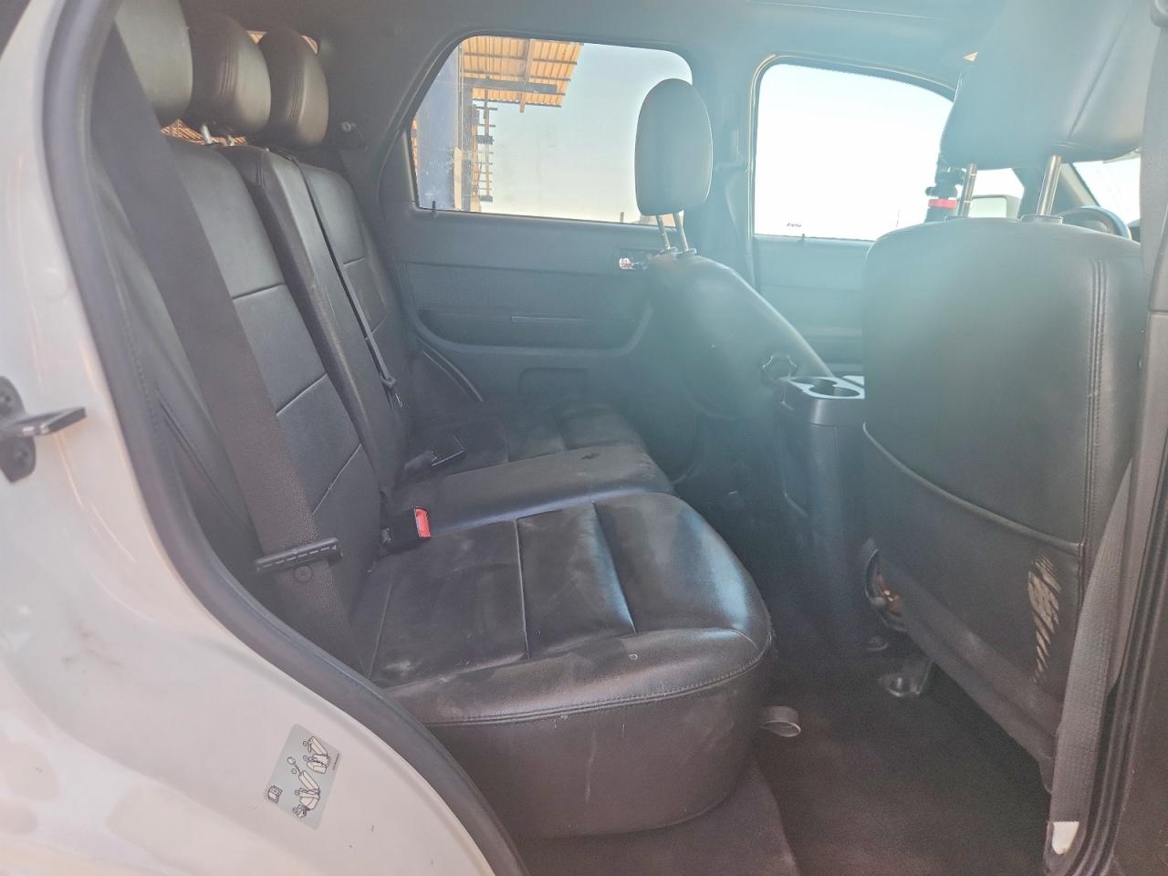 2011 FORD ESCAPE