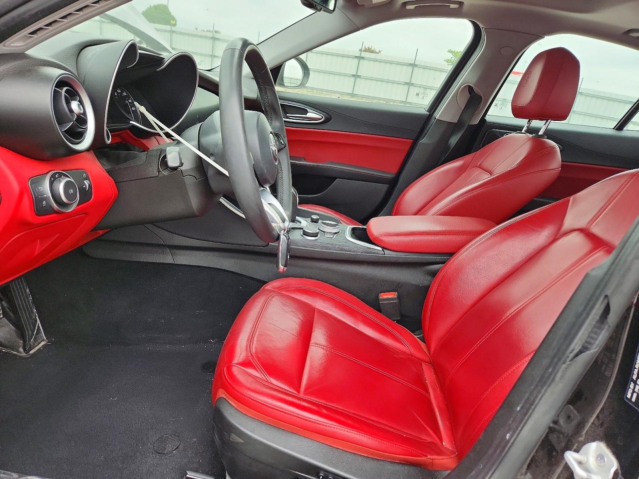 2021 ALFA ROMEO GIULIA