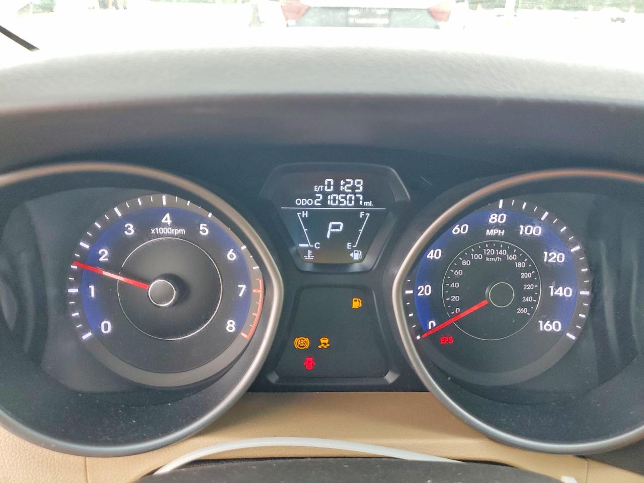 2013 HYUNDAI ELANTRA