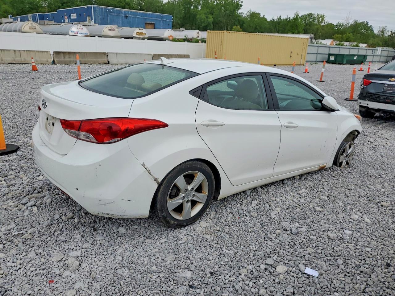 2013 HYUNDAI ELANTRA