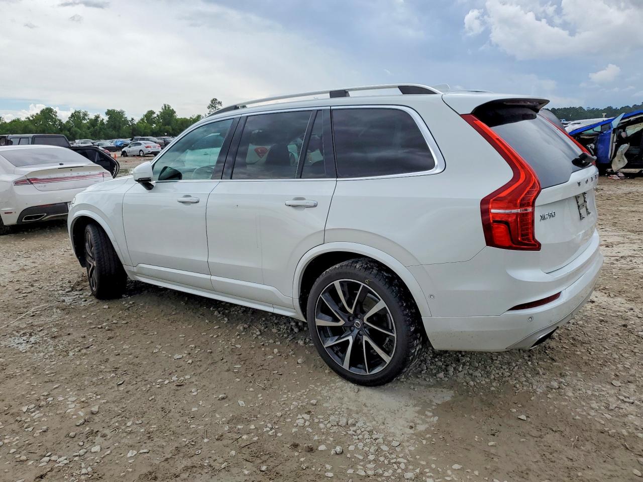 2019 VOLVO XC90 T6 MO