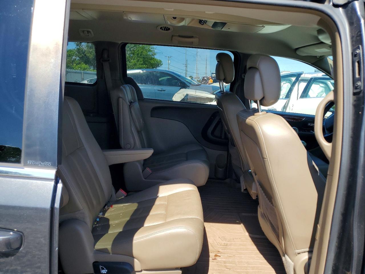2012 CHRYSLER MINIVAN