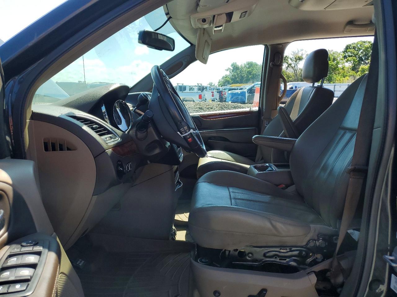 2012 CHRYSLER MINIVAN