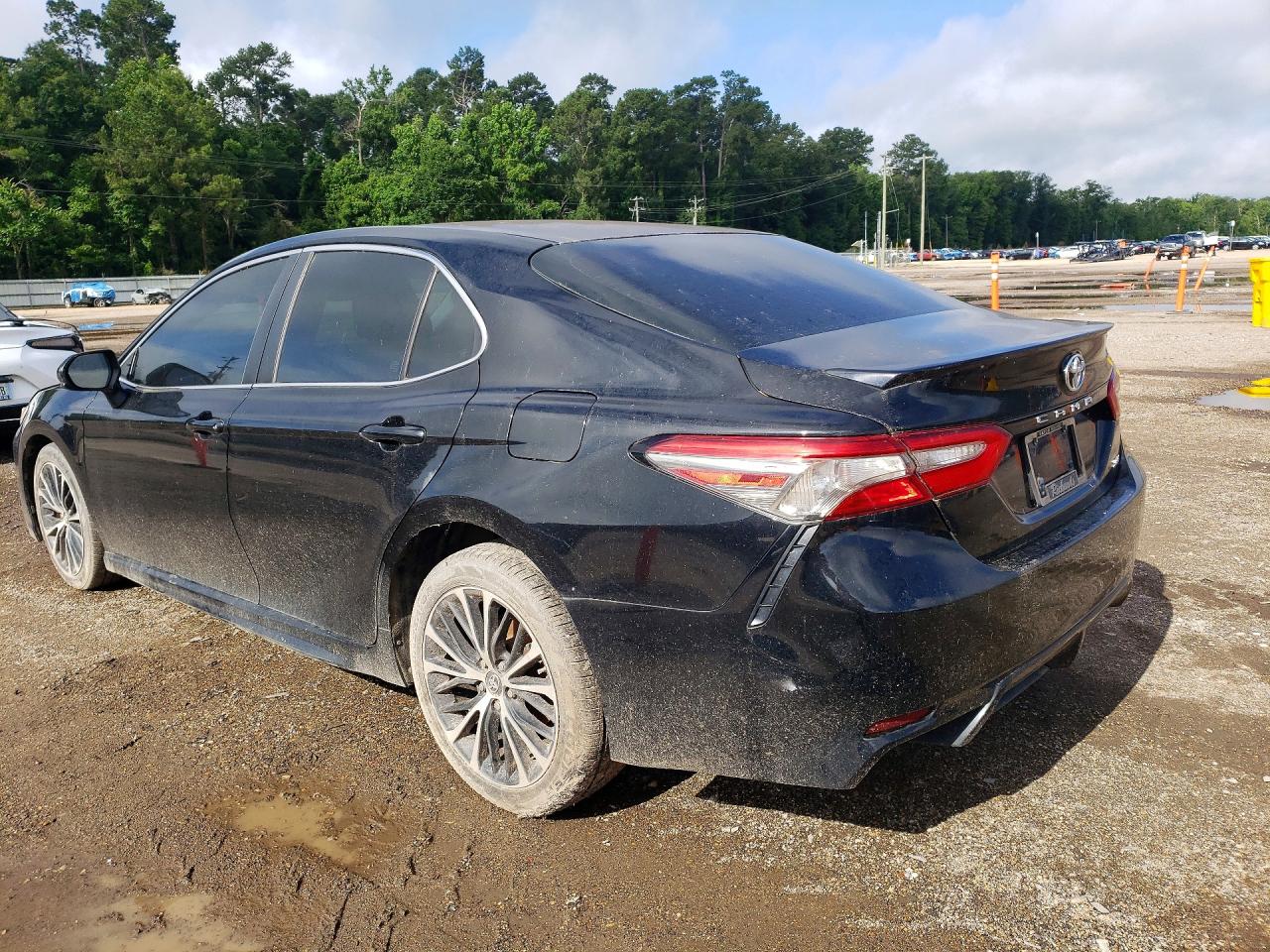 2018 TOYOTA CAMRY