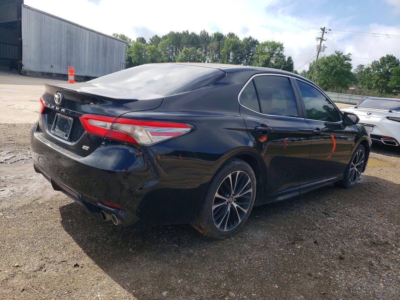 2018 TOYOTA CAMRY