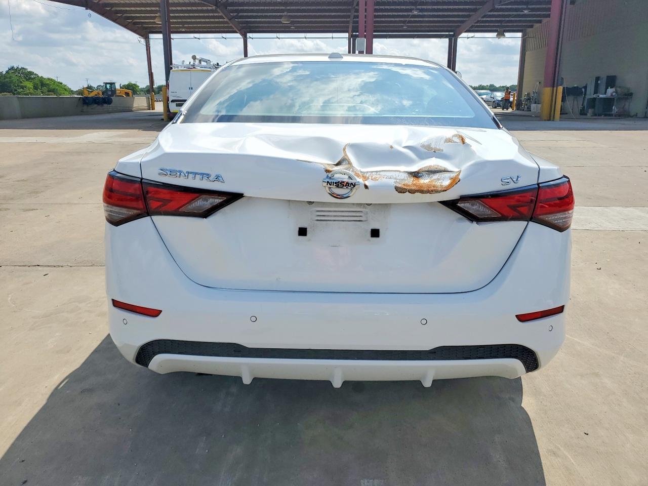 2023 NISSAN SENTRA