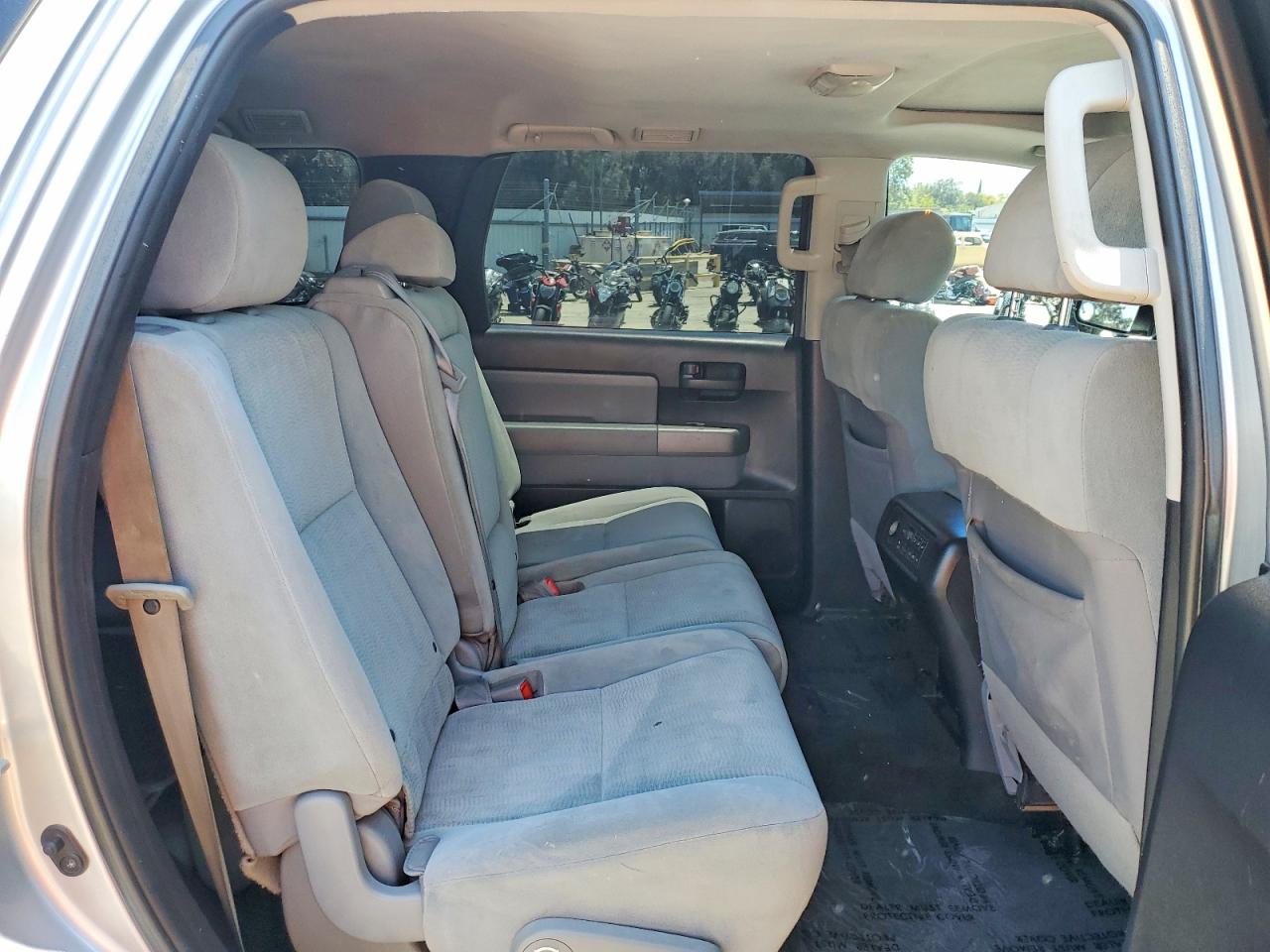 2015 TOYOTA SEQUOIA