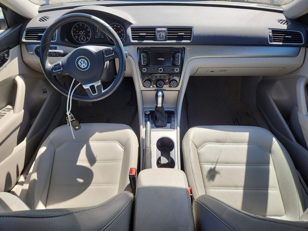 2014 VOLKSWAGEN PASSAT