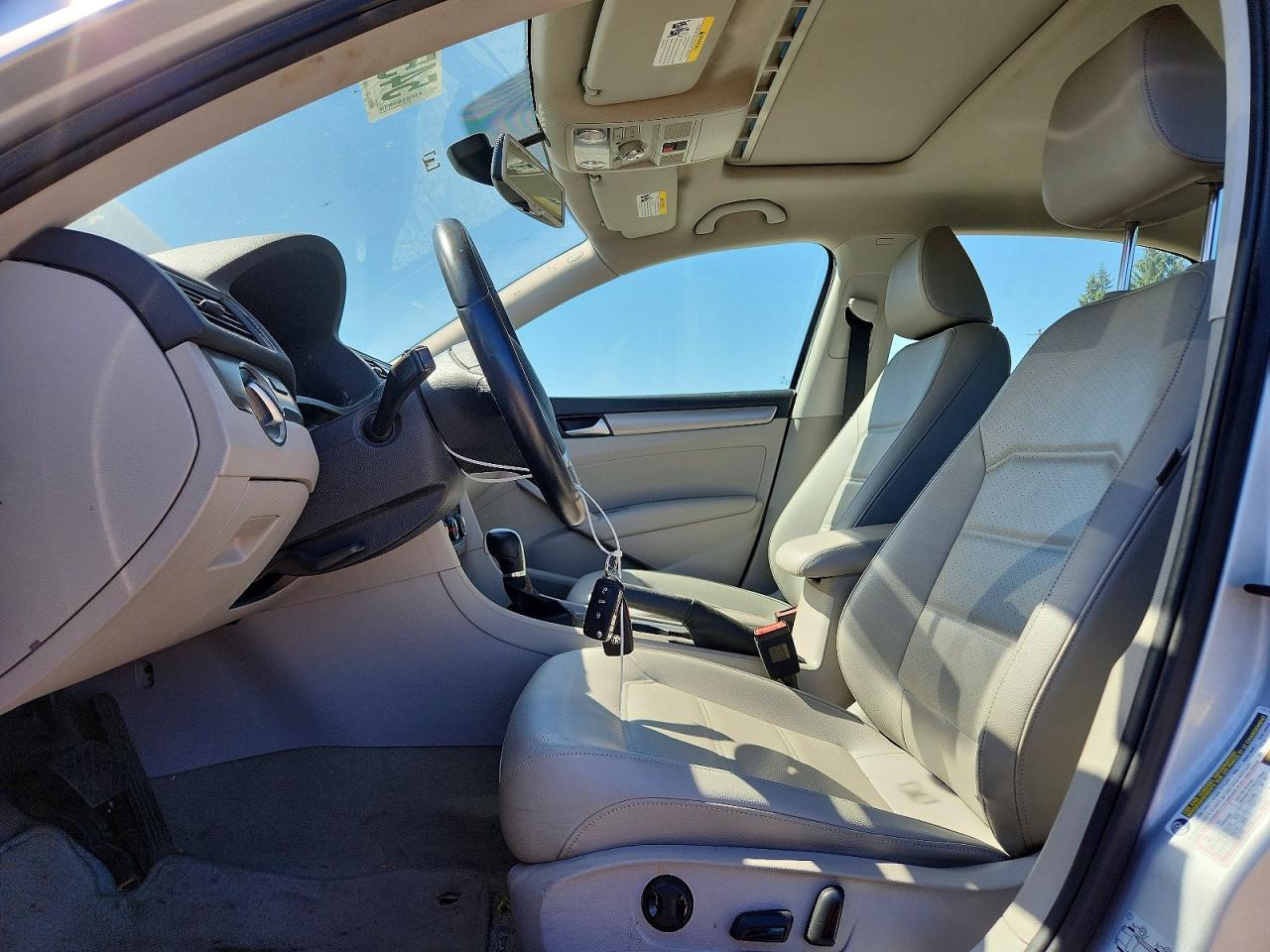 2014 VOLKSWAGEN PASSAT