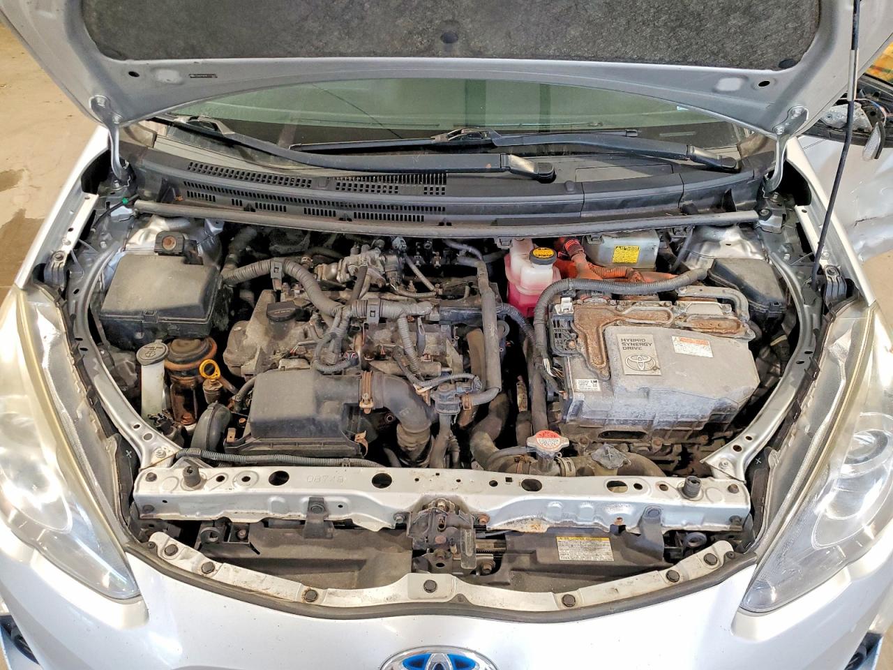 2015 TOYOTA PRIUS
