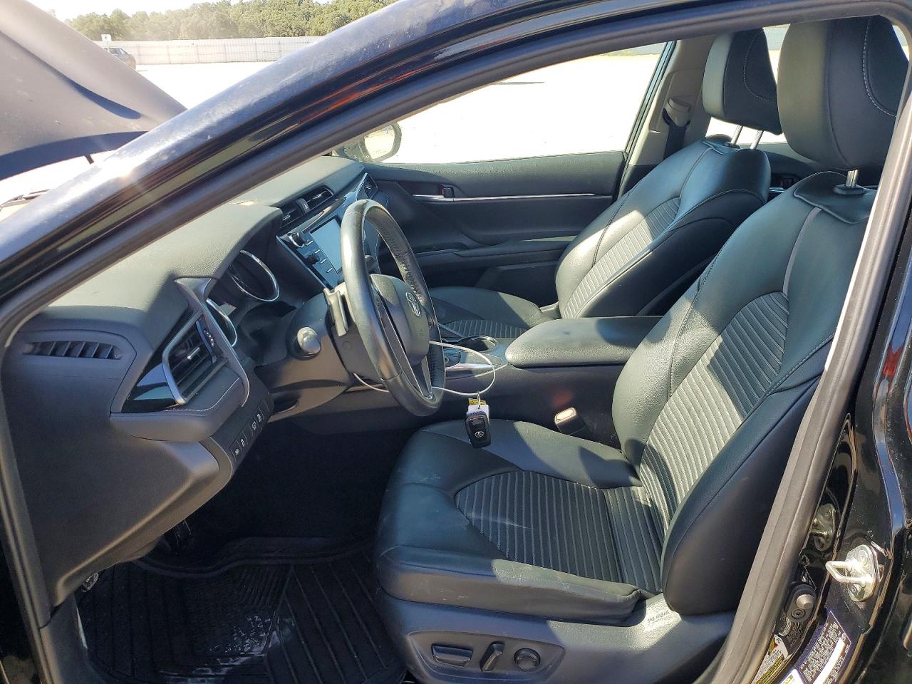 2019 TOYOTA CAMRY