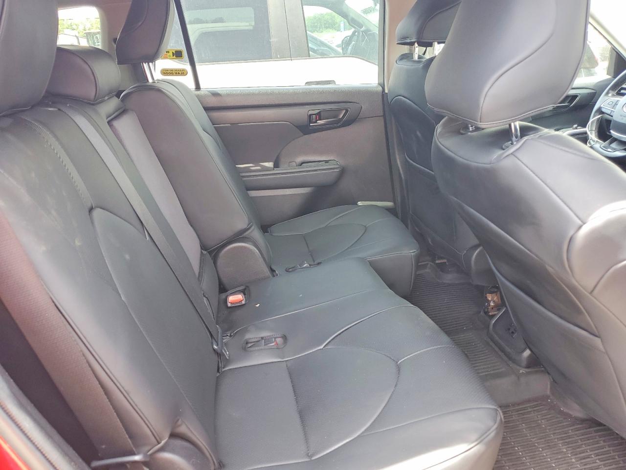 2022 TOYOTA HIGHLANDER