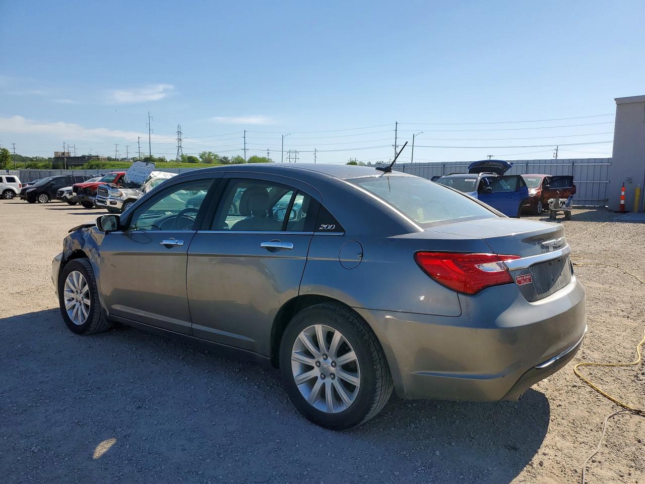 2013 CHRYSLER 200